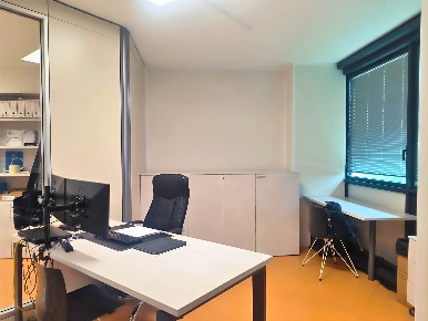 Foto Ufficio in via di salceto 100, Poggibonsi Centro di 63 m² con 3 locali