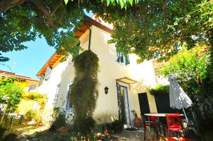 Foto Villa a schiera in VIA NILO GARBUSI, Sarzana Centro di 110 m²