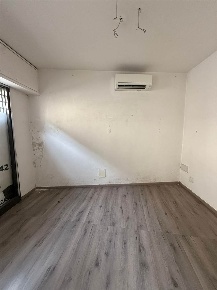 Foto Negozio a Firenze Brozzi di 32 m² con 1 locali in vendita