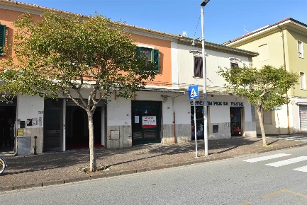 Foto Locale commerciale in via Aurelia 408, Rosignano Marittimo di 130 m²