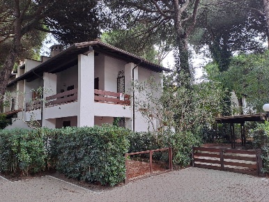 Foto Villa unifamiliare in Viale delle Acacie 43, Comacchio Lido di Spina