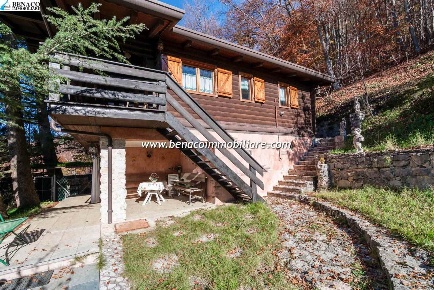 Foto Villa unifamiliare a San Zeno di Montagna Prada di 74 m² con 4 locali