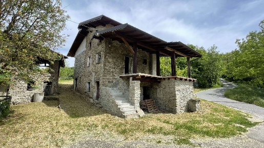 Foto Rustico a Garbagna di 140 m² con 4 locali in vendita