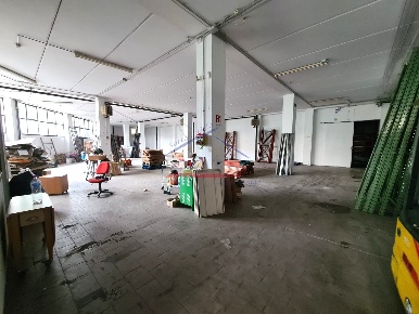 Foto Magazzino a Arezzo di 500 m² con 1 locali in affitto