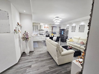 Foto Appartamento in Via della Repubblica, Umbertide di 80 m² con 4 locali