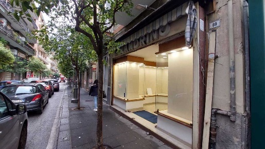 Foto Locale commerciale in Via del Carmine 89, Salerno Carmine di 55 m²