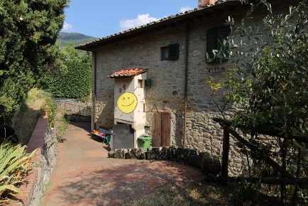 Foto Casa indipendente a Reggello Pietrapiana di 166 m² con 5 locali