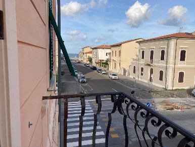 Foto Appartamento a Pisa Marina di Pisa di 248 m² con 10 locali in vendita