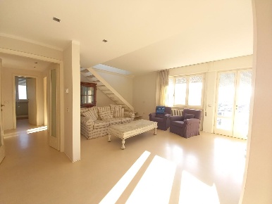Foto Appartamento a Camaiore Lido di Camaiore di 120 m² con 5 locali