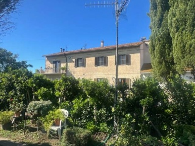 Foto Appartamento a Grosseto Rispescia di 260 m² con 7 locali in vendita