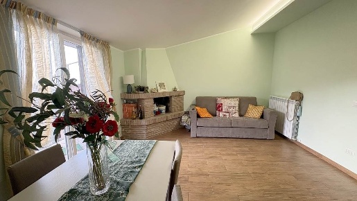 Foto Appartamento a Arcinazzo Romano Centro di 92 m² con 5 locali