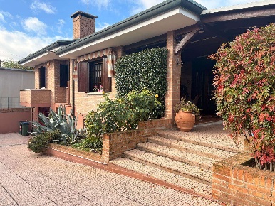 Foto Villa unifamiliare in VIA ARGINE SINISTRO 18, Vigonza di 165 m²