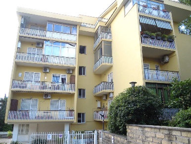 Foto Appartamento in dei Due Ponti, Roma Tomba di Nerone di 45 m²