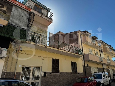 Foto Appartamento in Via G. Matteotti 42, Arzano di 112 m² con 3 locali