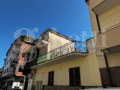 Foto Appartamento in Via G. Matteotti 42, Arzano di 112 m² con 3 locali