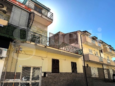 Foto Appartamento in Via G. Matteotti 42, Arzano di 112 m² con 3 locali