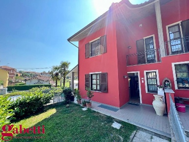 Foto Villa a schiera in Roma, Baldissero d'Alba Centro di 110 m² in vendita