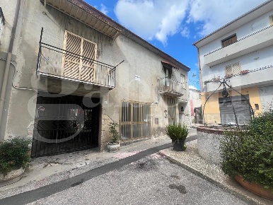 Foto Casa indipendente in Giuseppe Garibaldi, Calvi Risorta di 236 m²