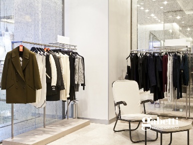 Foto Negozio in Mancini, Cattolica di 171 m² con 3 locali in vendita