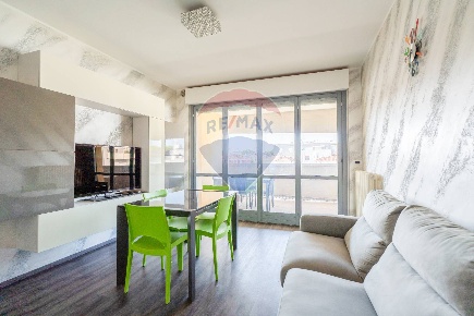 Foto Appartamento in Via Raffaello Sanzio, Senigallia di 60 m² con 4 locali