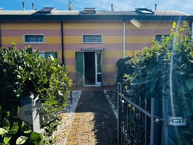Foto Loft in strada Martiniana, Modena Baggiovara di 60 m² con 2 locali