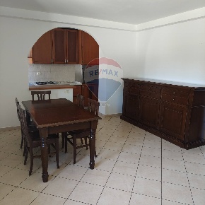 Foto Case semi ndipendenti in Via Bevagna, Foligno di 93 m² con 4 locali