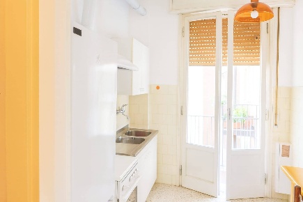 Foto Appartamento in Via Sacco, Bologna San Donato di 100 m² con 4 locali