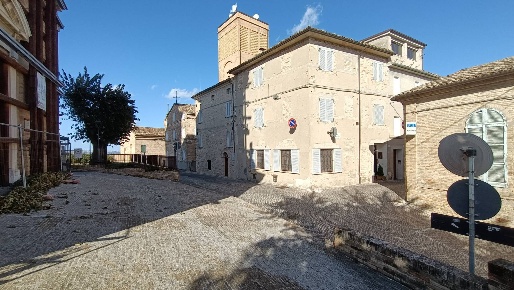 Foto Casa indipendente in Vicolo Leopardi, Mogliano Centro di 194 m²