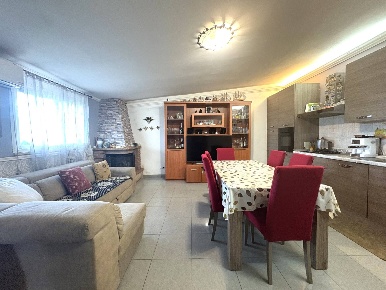 Foto Appartamento in Via dei polpi, Fiumicino di 107 m² con 4 locali