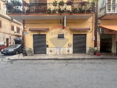 Foto Locale commerciale in Via Morana 20, Bagheria Centro di 57 m²