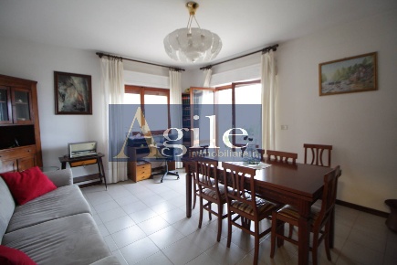 Foto Appartamento in via xxv aprile, Grottammare Centro di 140 m²