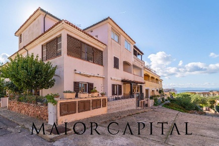 Foto Appartamento in Via A. Gramsci, Golfo Aranci di 95 m² con 4 locali