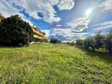 Foto Terreno residenziale a Città Sant'Angelo San Martino Bassa di 1043 m²