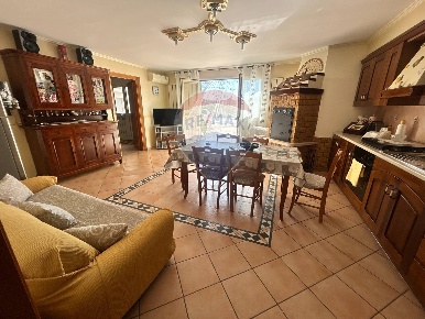 Foto Casa indipendente in Via P. Umberto, Pachino Centro di 366 m²