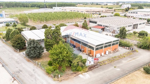 Foto Capannone industriale a Casalmaggiore Bagnara di 1730 m² in vendita