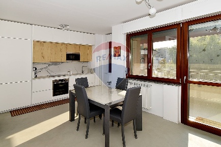 Foto Appartamento in via cavour, San Giuliano Milanese Laghetto di 90 m²