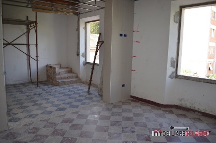 Foto Appartamento a Poggibonsi Centro di 125 m² con 4 locali in vendita