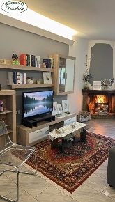 Foto Case semi ndipendenti a Carrara Marina di Carrara di 90 m² in affitto