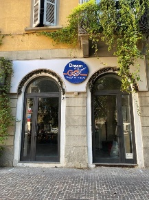 Foto Attività commerciale in Piazza San Nazaro in Brolo, Milano Missori