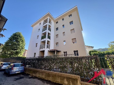 Foto Appartamento a Cisano Bergamasco Centro di 115 m² con 4 locali