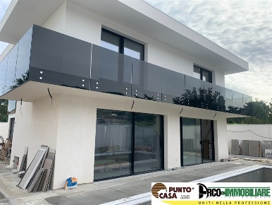 Foto Villa unifamiliare in Via Tommaso Natale, Palermo Cardillo di 250 m²