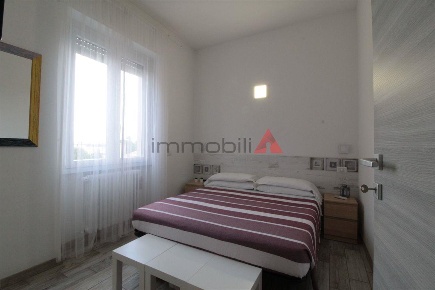 Foto Bed and Breakfast a Monza di 88 m² con 3 locali in vendita