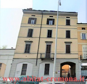 Foto Appartamento in via dante, Cremona Via Dante di 74 m² con 2 locali