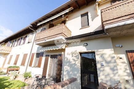 Foto Appartamento in Via San Rocco, Seniga Centro di 88 m² con 4 locali