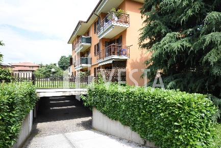 Foto Box in Via Pensiero, Cernusco Lombardone Centro di 16 m² con 1 locali