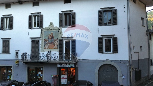 Foto Appartamento a Darfo Boario Terme Centro di 65 m² con 2 locali