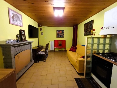 Foto Appartamento in Via Raffaello, Caprarola Centro di 46 m² con 4 locali