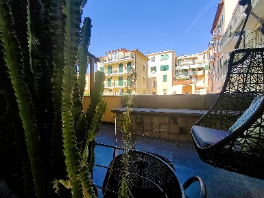 Foto Appartamento in Via Concezione, Finale Ligure Centro di 75 m²