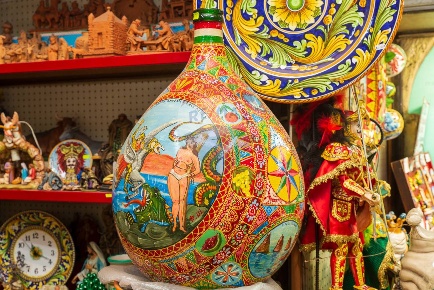 Foto Negozio in Via Etnea, Catania Centro Storico di 100 m² con 4 locali