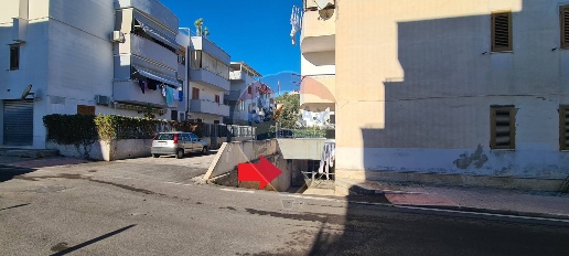 Foto Box in Via Salvemini, Vieste Centro di 53 m² con 1 locali in vendita